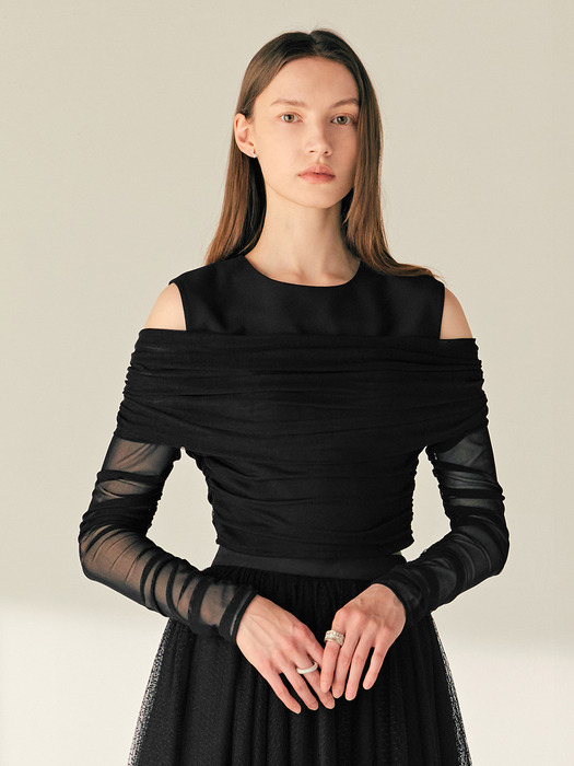GABRIELLE Off shoulder mesh layered blouse (Black)