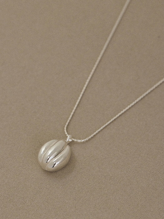 04-21 shell (Necklace)