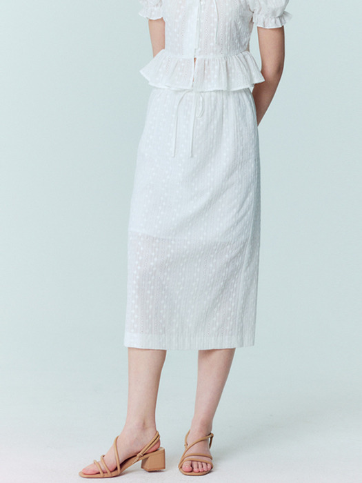 Flower embroidery H-line long skirt_White