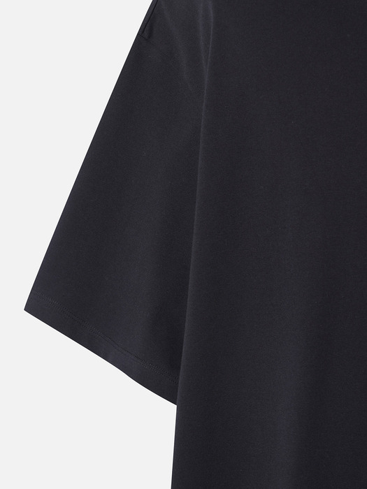 남녀공용 세미오버핏 코트 그래픽 반팔 티셔츠 블랙_JHTCX24301BKX