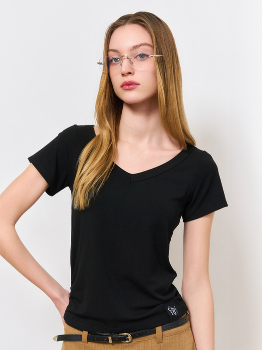 브이넥 셔링 하프 티셔츠 [BLACK] / WBD2L01527