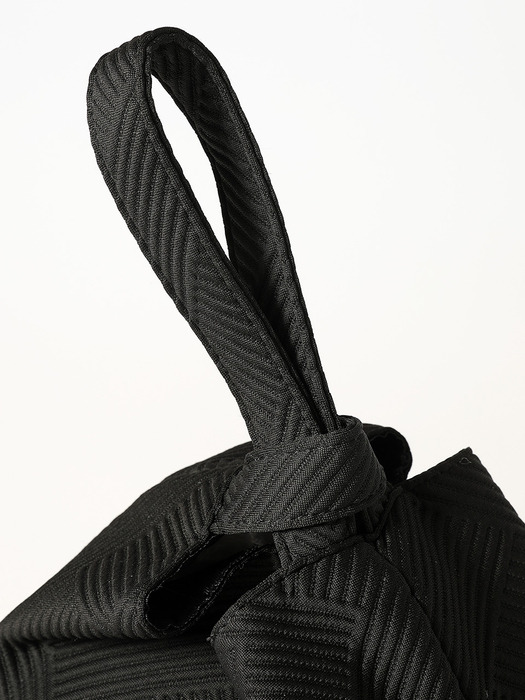 Embossing Dumpling Wrist bag_Stripe Black