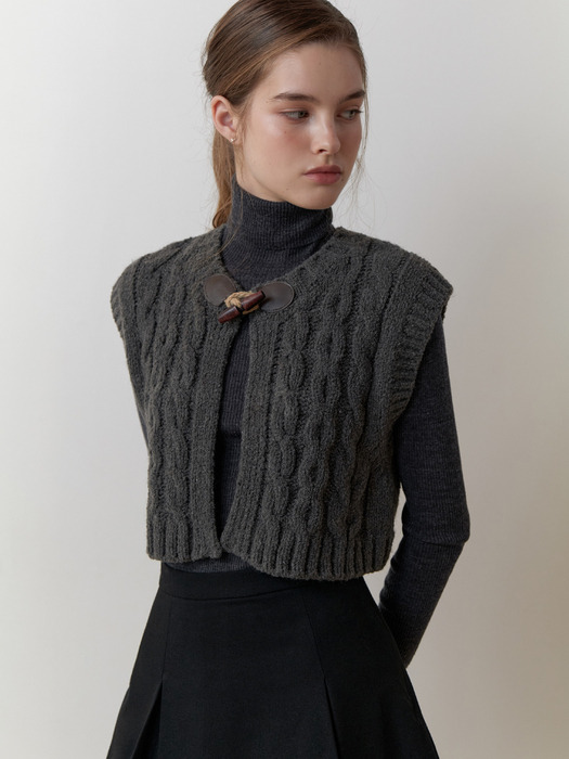 Cocoa cable knit vest (charcoal)