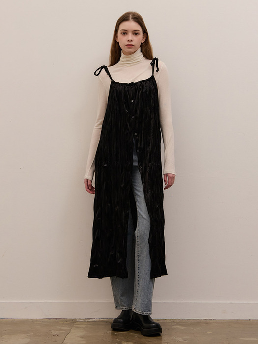 WINTER VELVET PLEATED DRESS BLACK