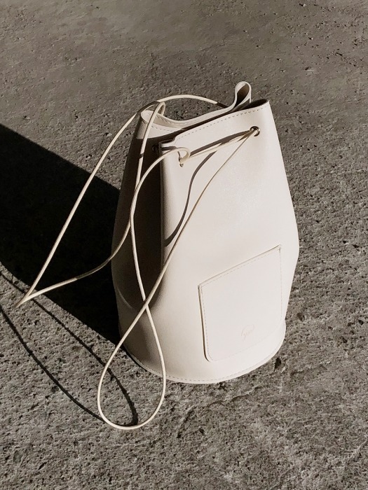 minimal cylinder bag - cream color