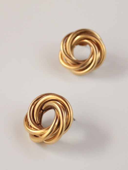 Knot post earring (2color)