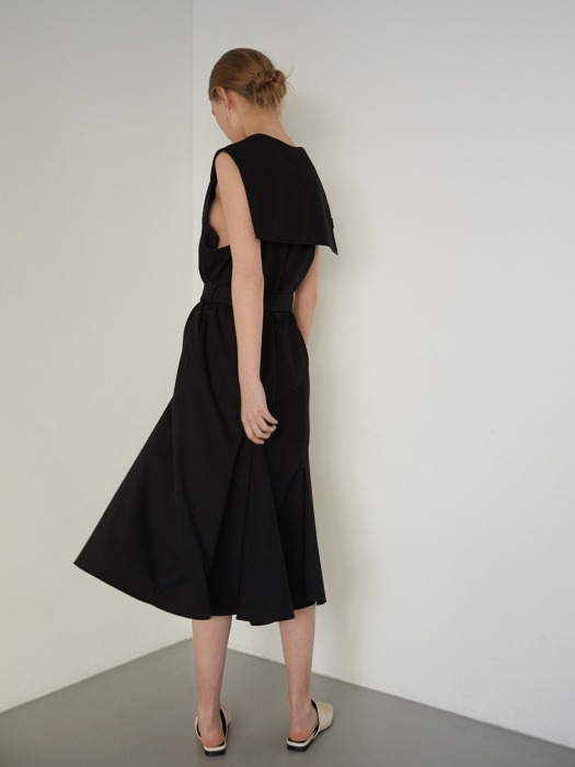 flared-panel sailor dress_black