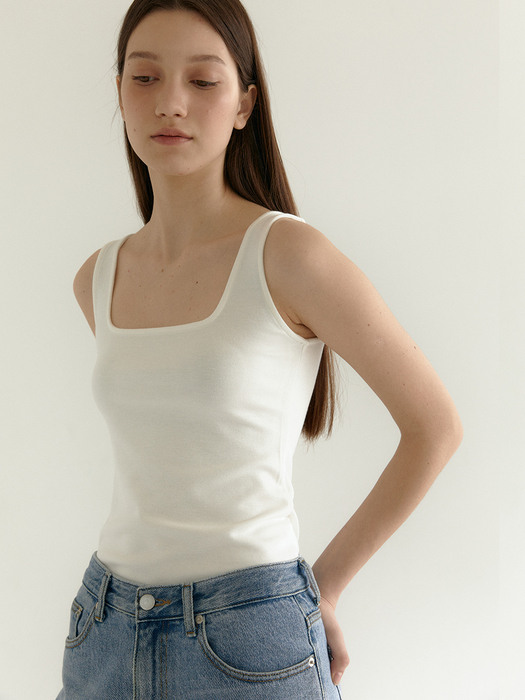 MANNON_Basic Square Neck Sleeveless Top_2Colors