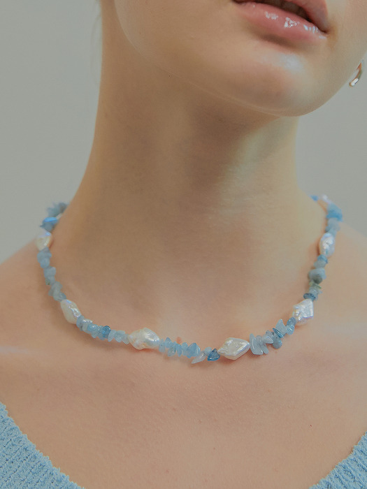 aqua diamond necklace (choker)