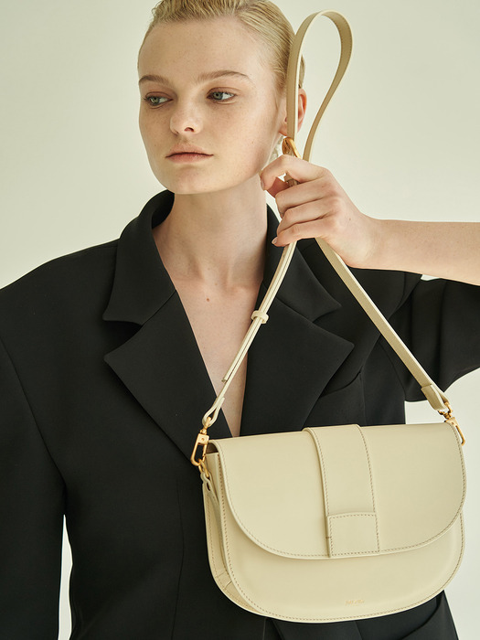 Saddle bag (Ivory) + chain strap set