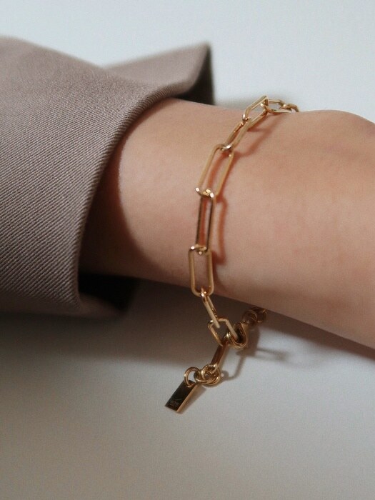 [단독]Basic Chain Bracelet