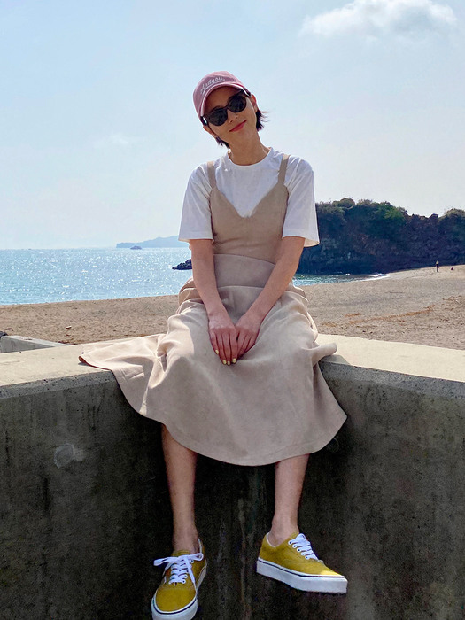 [SET] DARANGSWI Tube top dress (Beige) + LETTERTING T-shirt (White) + SEONYUDO Basic logo ball cap (Pink)