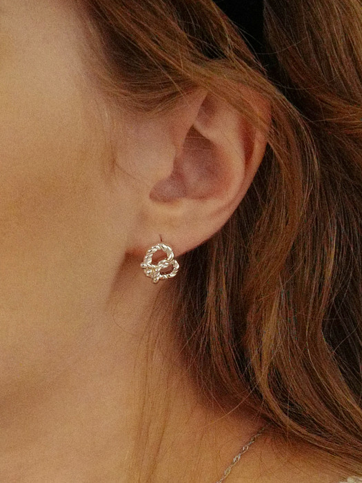 pretzel earring