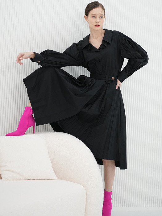 Cotton pleated wrap skirt in black