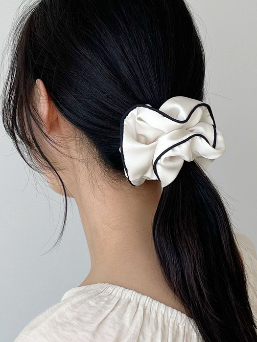 oar Jenne Satin Scrunchie [Pink & Sky & White & Black]