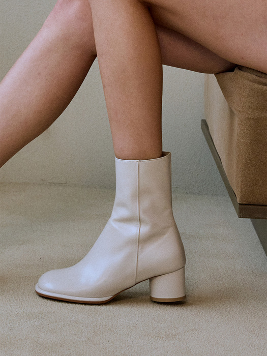Gosia ankle boots(long boots cover) / cream