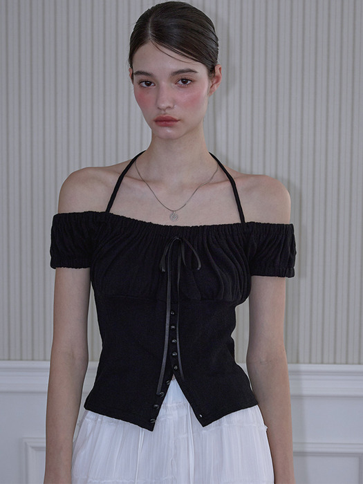 Shirring Halter Off Shoulder T-shirt [Black]