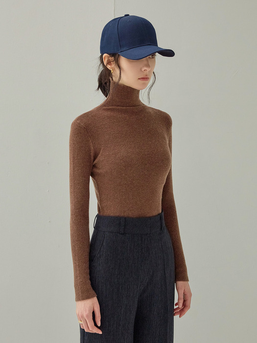 HIGH TURTLENECK KNIT (BROWN)