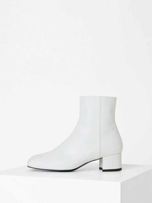 PRISM ANKLE BOOTS - WHITE