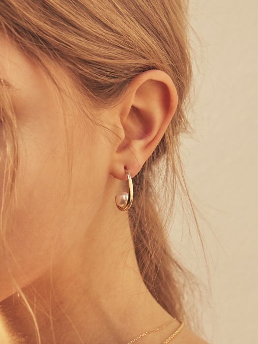 pearl in hoop earring