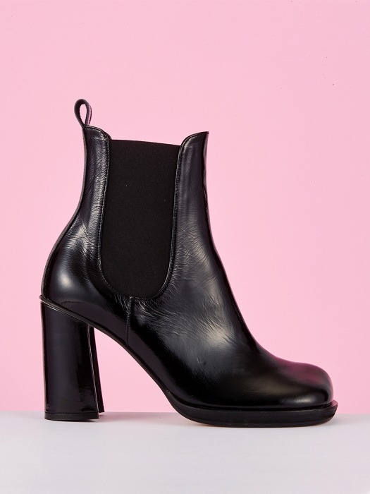 Bold Chelsea Boots
