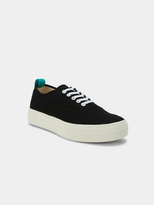 CANVAS LOW BLACK SNEAKERS