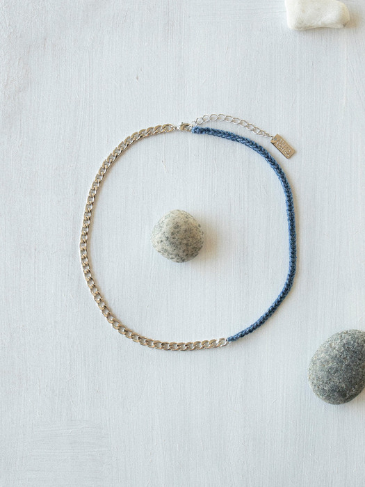 Denim-like knit and link chain necklace