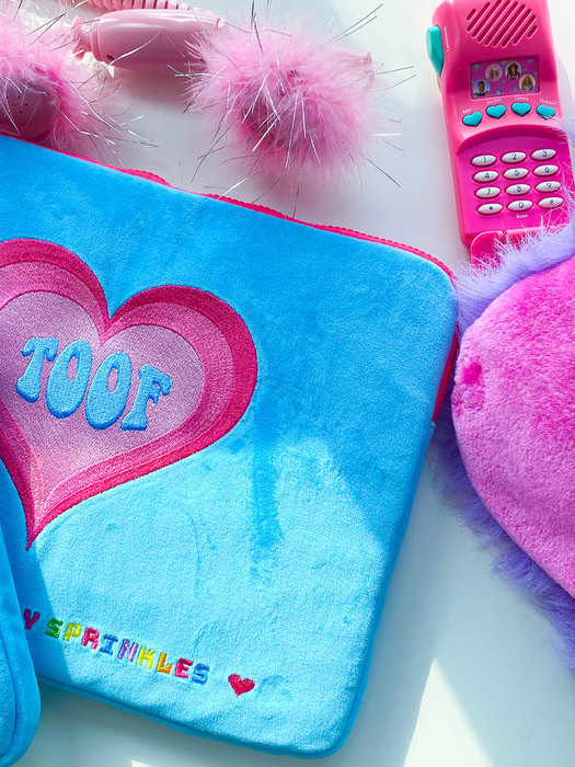 TOOF HEART LOGO LAPTOP/TABLET POUCH