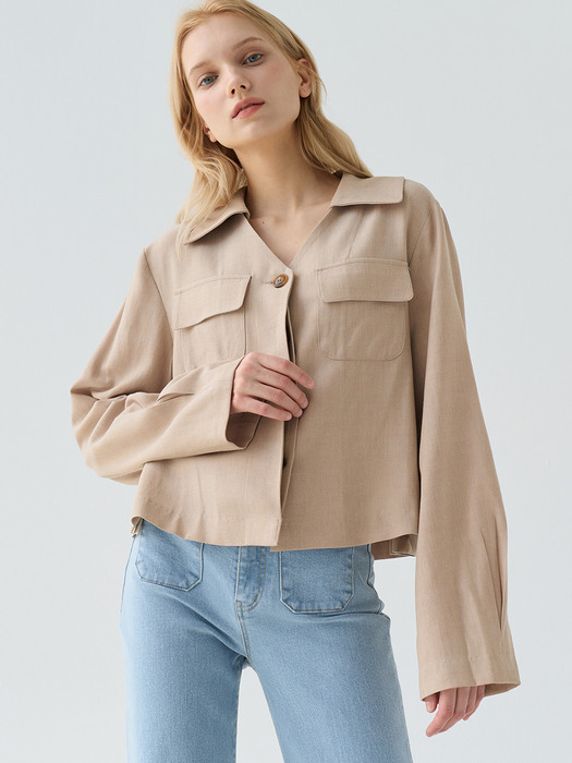 comos518 One-button point V-neck cropped blouse (beige)