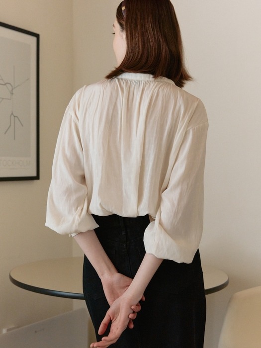 daisy jacquard shirring blouse (ivory)