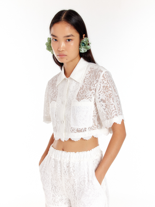 UMBIL Lace Crop Shirt - White