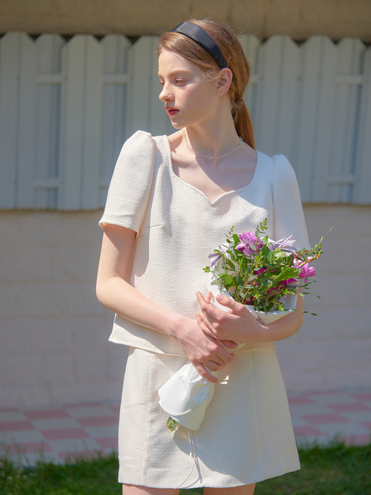 HEART NECK TWEED BLOUSE_IVORY