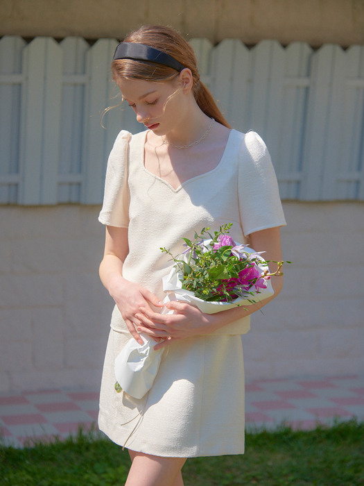 HEART NECK TWEED BLOUSE_IVORY