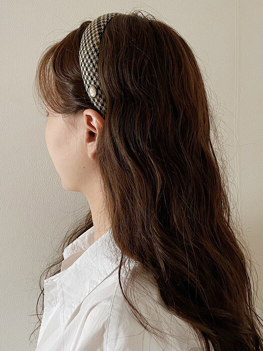 [단독] Vintage Mood Cameo Hound Check Volume HairBand [Brown]