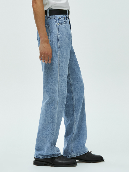 Twist Side Seam Wide Straight Jeans DCPT017LightBlue