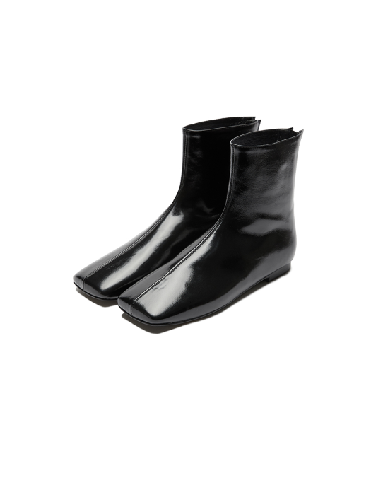 VOIR Square Toe Flat Boots - Z-Black