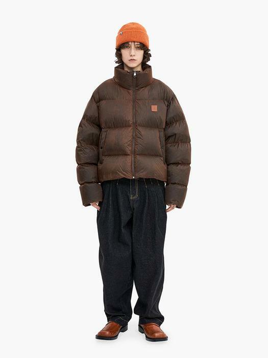아더에러]Decal logo puffer jacket Brown