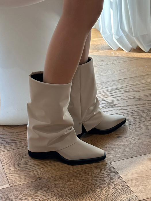 Hill Leg Warmer middle Boots ivory