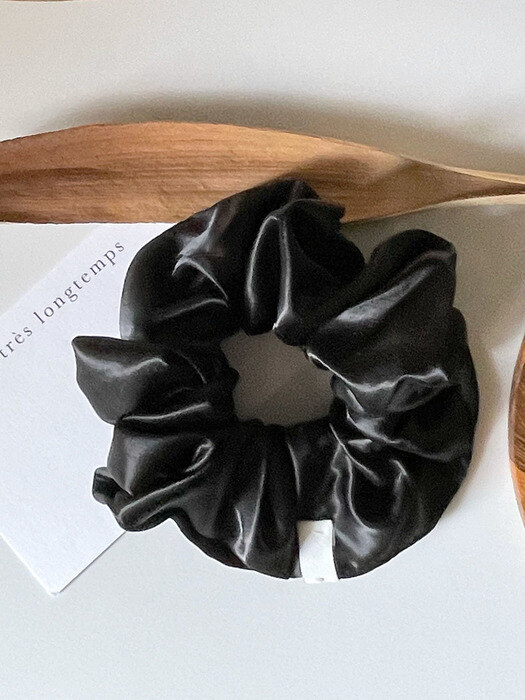 oar Glossy Satin Scrunchies [Black]