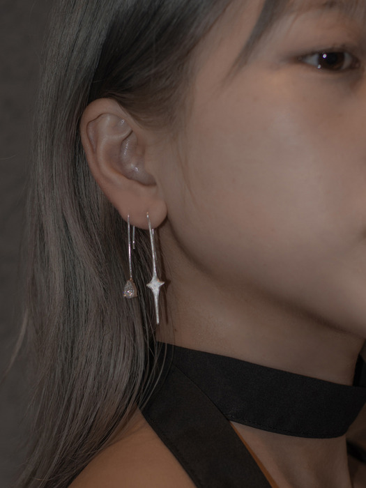 Daisy earrings_unbalance type