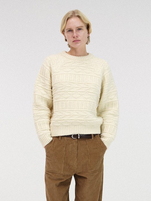 Vintage pattern round pullover (Ivory)