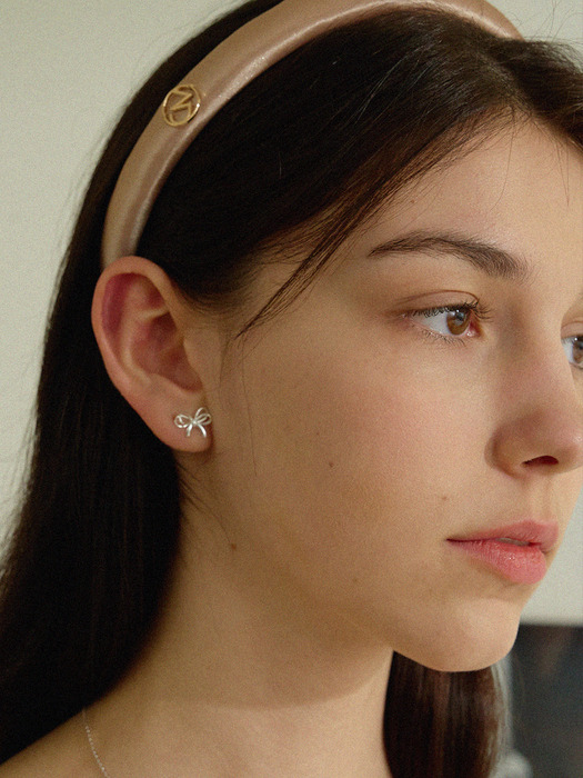 Cubic ribbon earring - silver