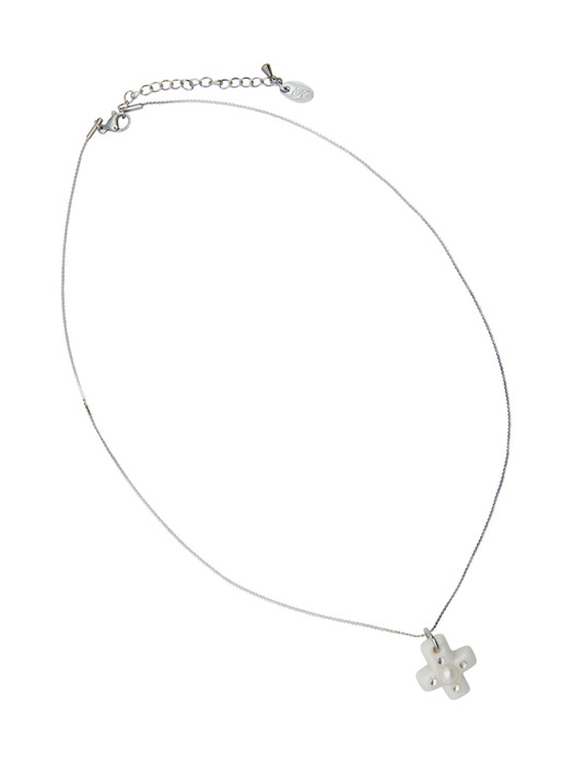 crossway pearl necklace-white
