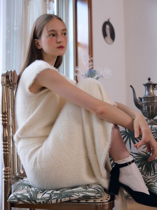 adorable cozy knit skirt