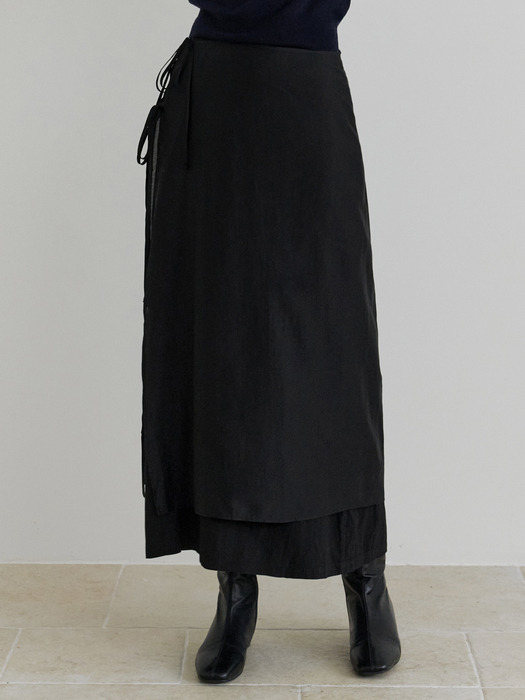 Deary layered skirt (black)