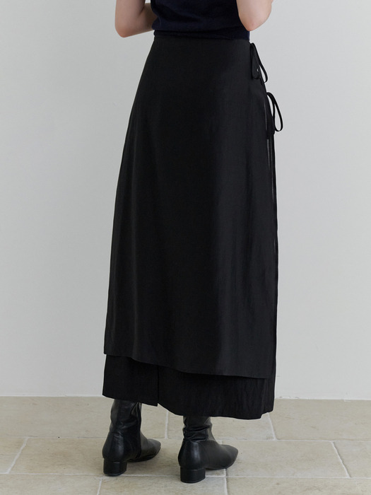 Deary layered skirt (black)