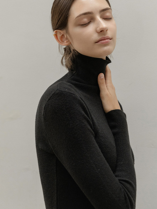 HIGH TURTLENECK KNIT (BLACK)