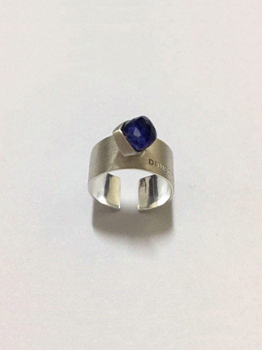 Quad-blue ring