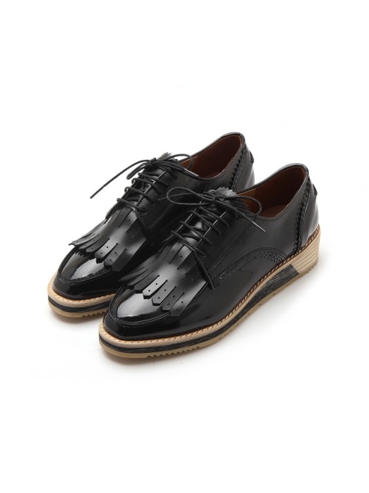 Fringe Clipper Oxford Shoes