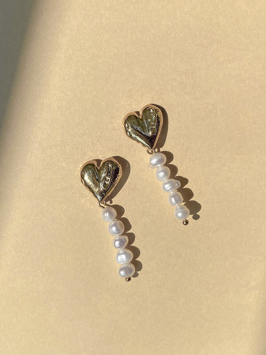 heart baroque pearl earring [gold]